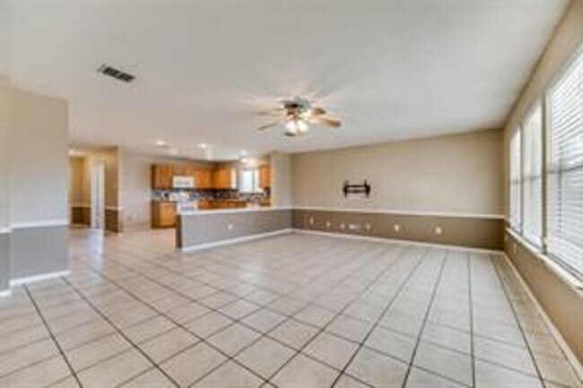 Photo - Freshly Updated 3 bedroom spacious beauty!!