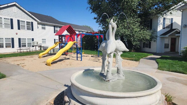 Photo - "Charming 2-Bed Retreat with Spacious 1000 sqft Layout in Nampa's Heart!"