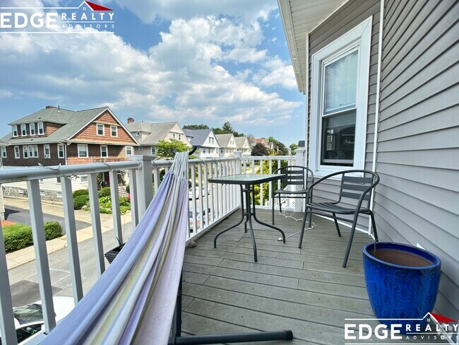 Building Photo - 14 Mapleton St Unit 3 Rental