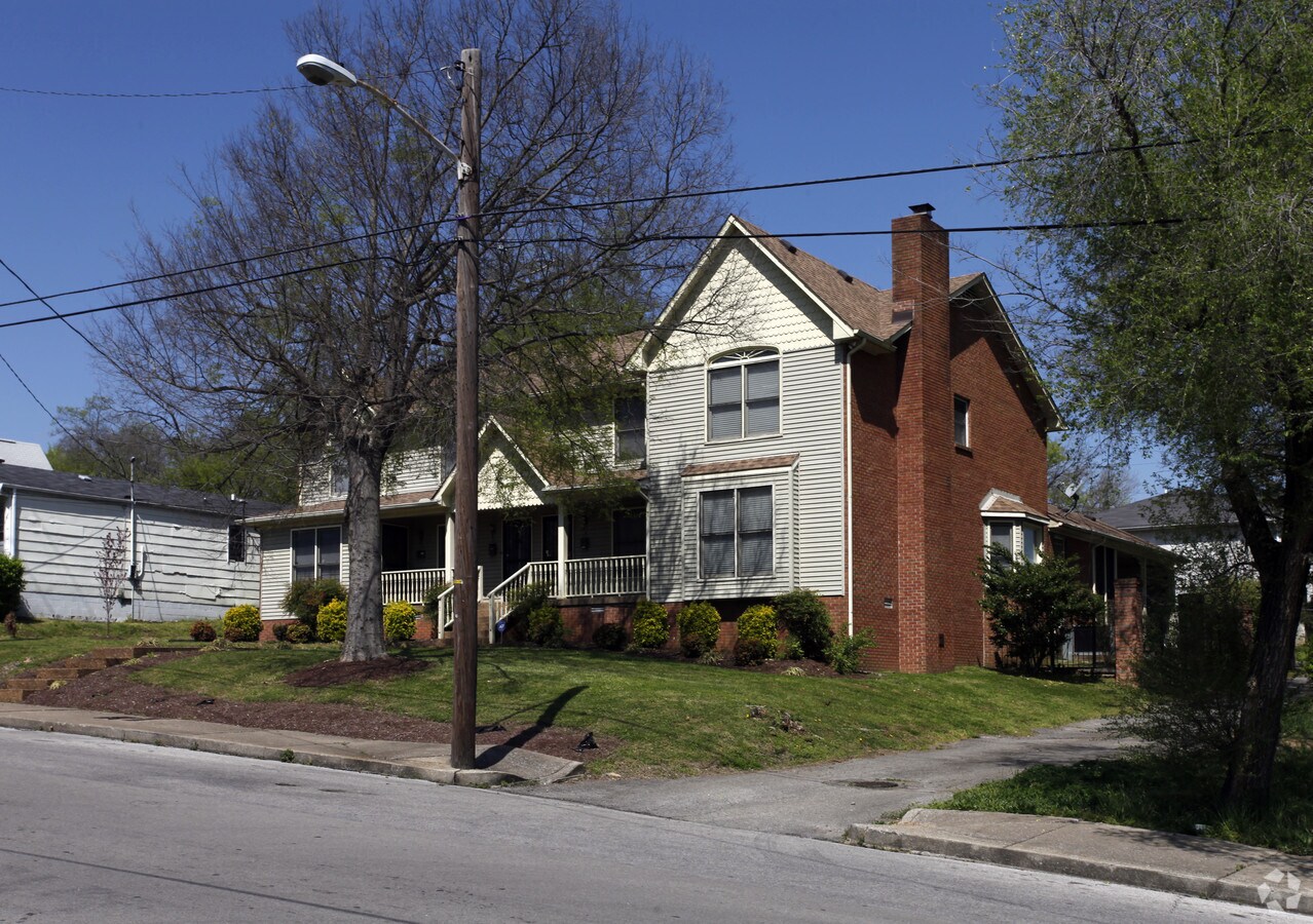 Photo - 1206 Jackson St Apartments