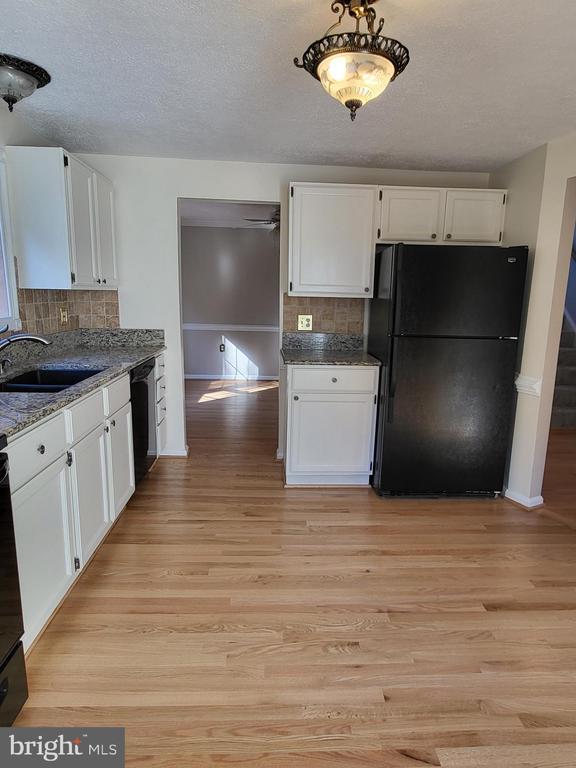 Photo - 805 Cattail Ln NE
