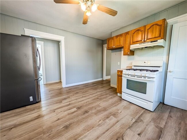 Photo - 52 Veazie St Unit 2