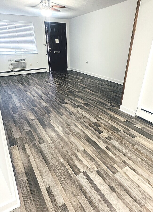 Photo - CV @ Glenolden Station