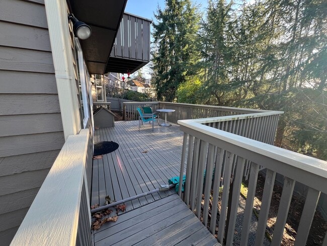 Photo - 20915 NE 17th St