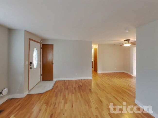 Photo - 9023 Gayle Ave S