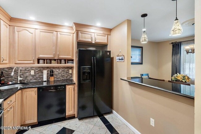 Photo - 11 Desiree Ct