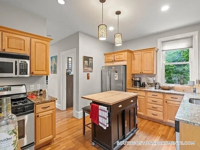 Building Photo - 271 K St Unit 1
