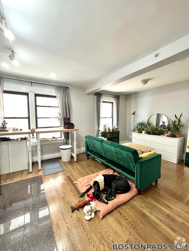 Building Photo - 90 Warrenton St Unit 14 Rental