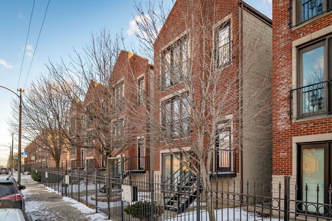 Photo - 6641 W Belmont Ave