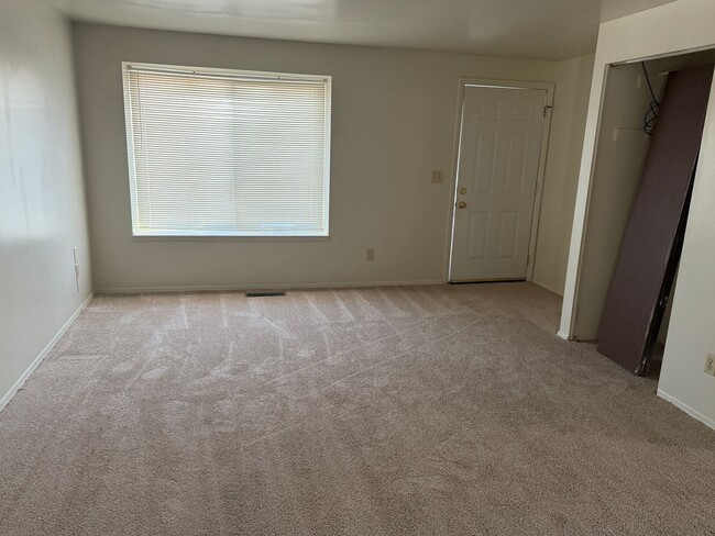 Photo - Three Bedroom/One Bath Home In Huber Heights Located On Quiet Cul-de-sac