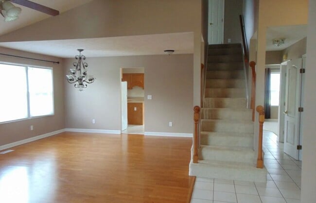 Photo - 412 S Prestwick Ln