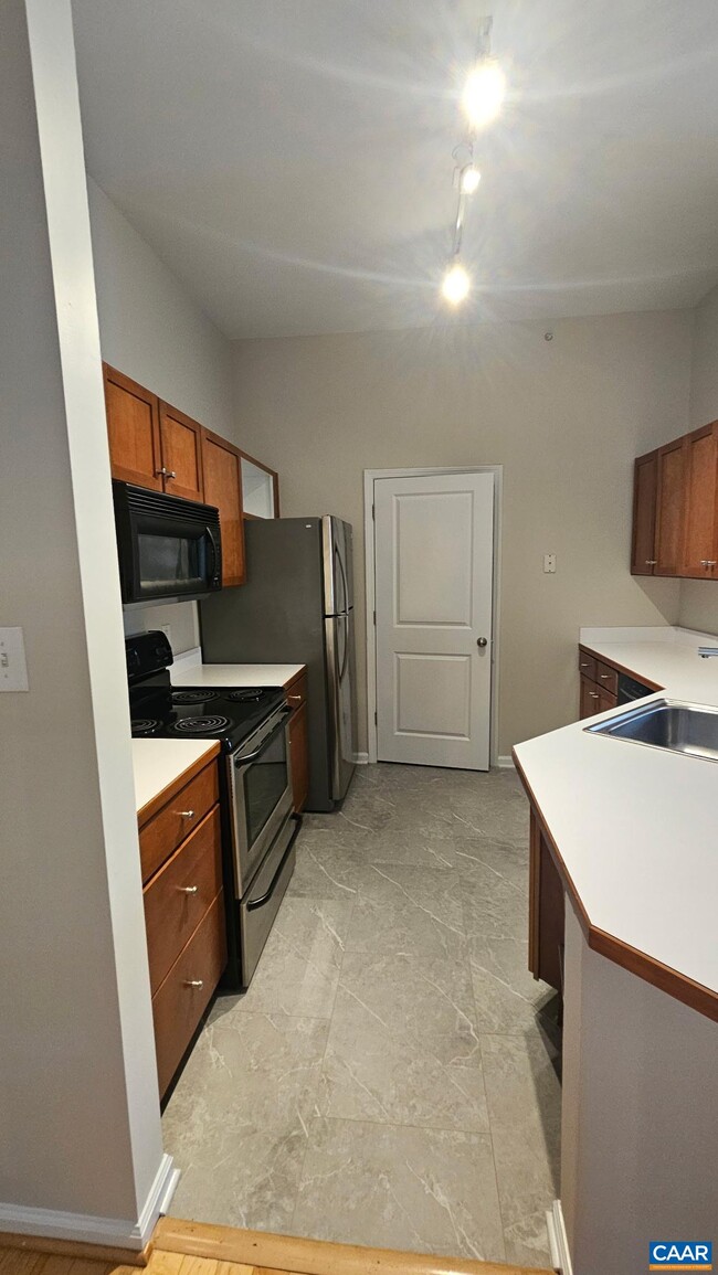 Photo - 750 Walker Square Unit 4B