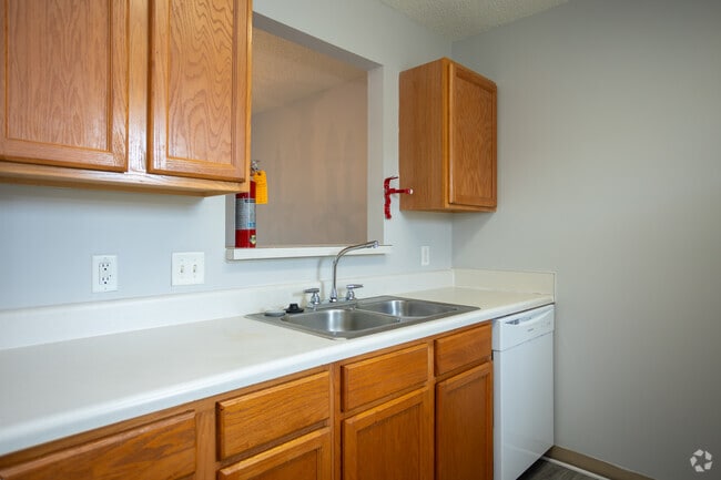 1BR,1BA - 753SF - Kitchen