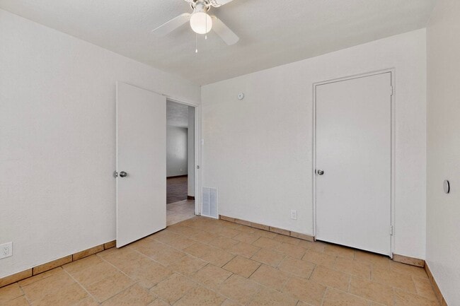 Photo - 540 Cardenas Dr SE Unidad B