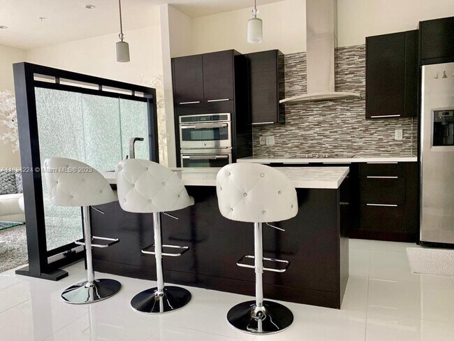 Photo - 6660 NW 105th Ct