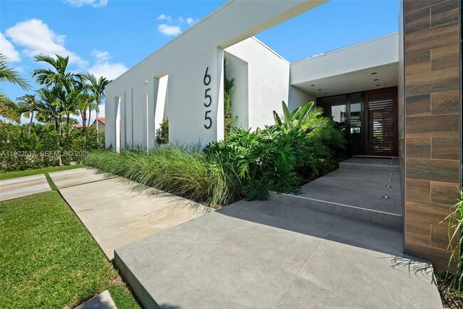 Photo - 655 Layne Blvd