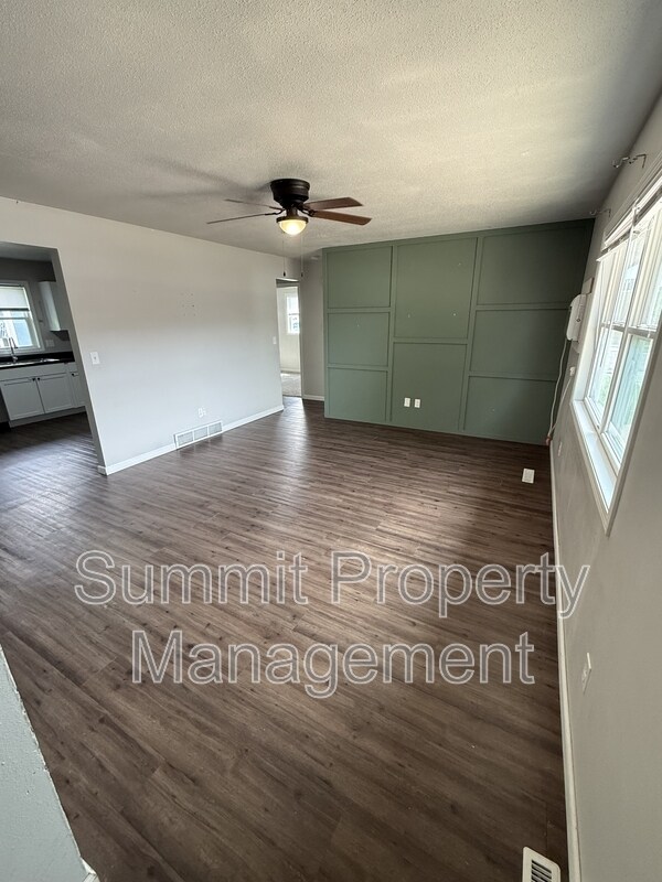 Photo - 3303 S Holly Ave