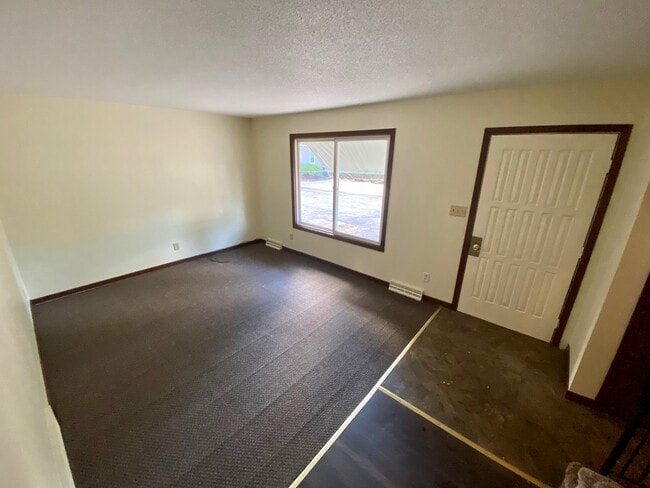 Photo - 3152 Losey Blvd S