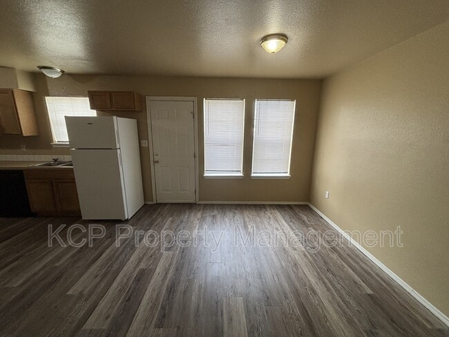 Photo - 613 S 11th St
