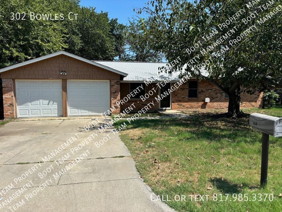 Photo - 302 Bowles Ct
