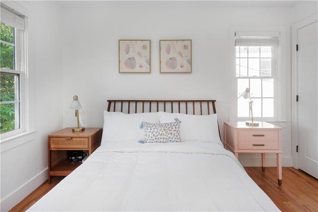 Photo - 841 Kirkwood Ave SE