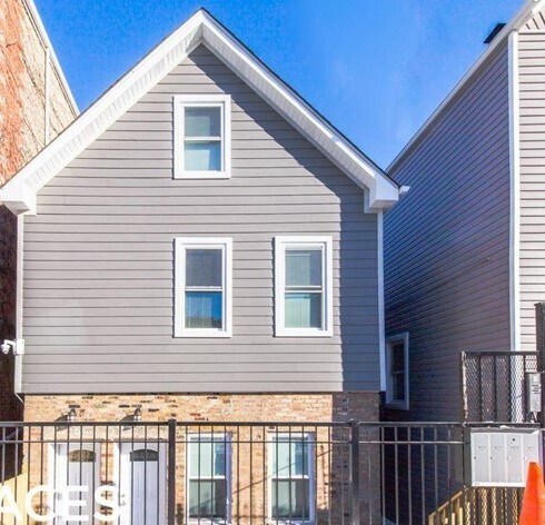 Photo - 1429 N Cleaver St Apartments Unit CH1