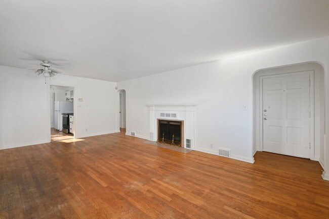 Photo - 3 Bedroom Home in Rainer Beach - Beautiful view over Lake Washington