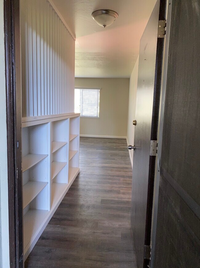 Shelves along entry - 258 Pamela Dr Unit 64