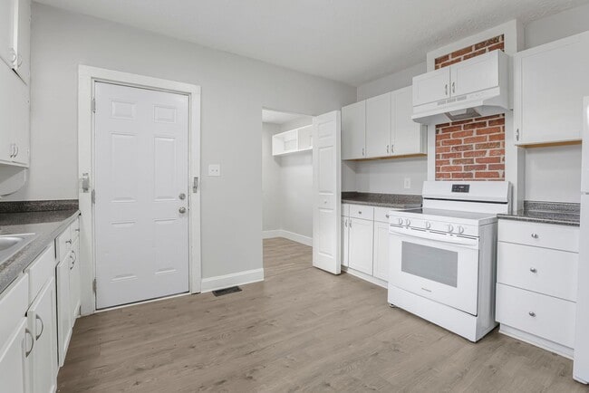 Building Photo - 1113-1115 S Ohio Ave Unit 1115