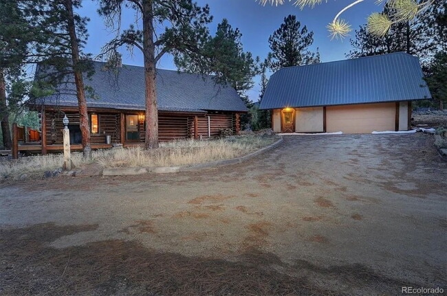 Building Photo - Mountain Log Home for Rent with views and ...