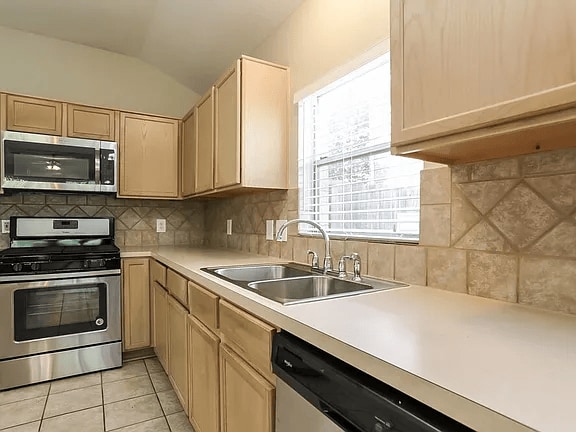 Building Photo - 6534 Bridgegate Dr