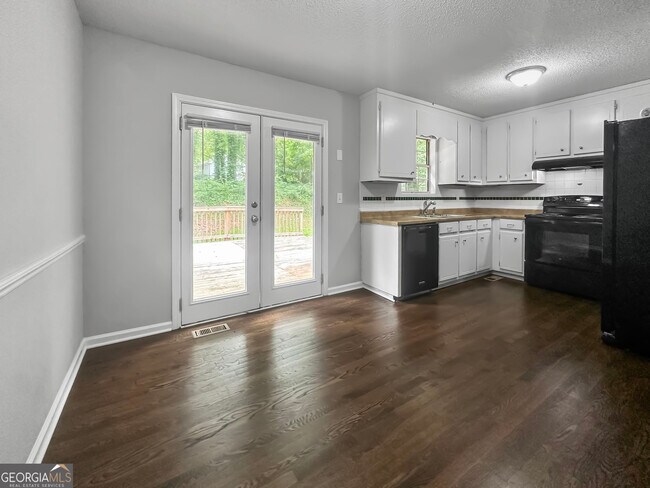 Photo - 555 Browning Cir