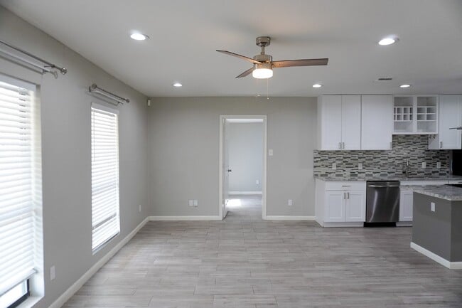 Charming Fully Updated 1930's Cottage in Jefferson Terrace