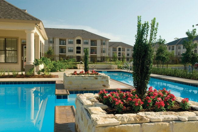 Camden Lake Apts