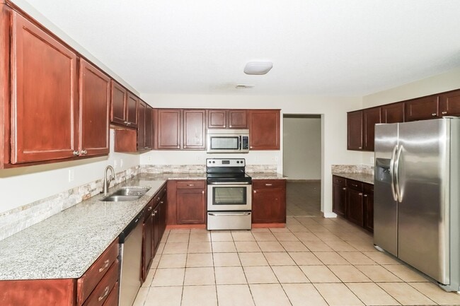 Photo - 6815 Kerry Valley Ln