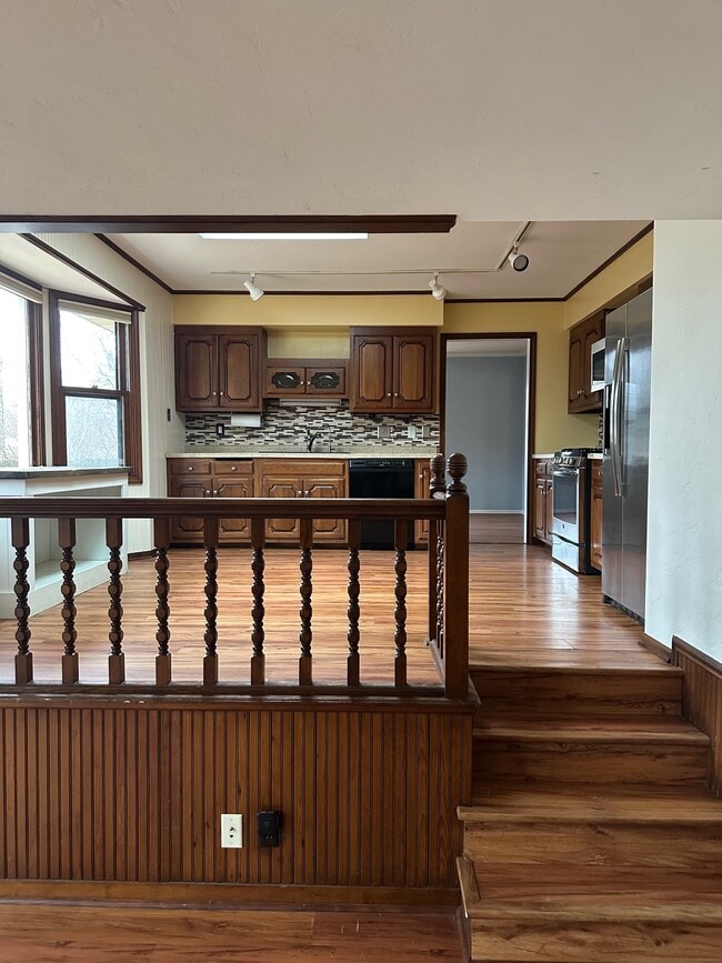 Photo - 776 Meadowbrook Ave