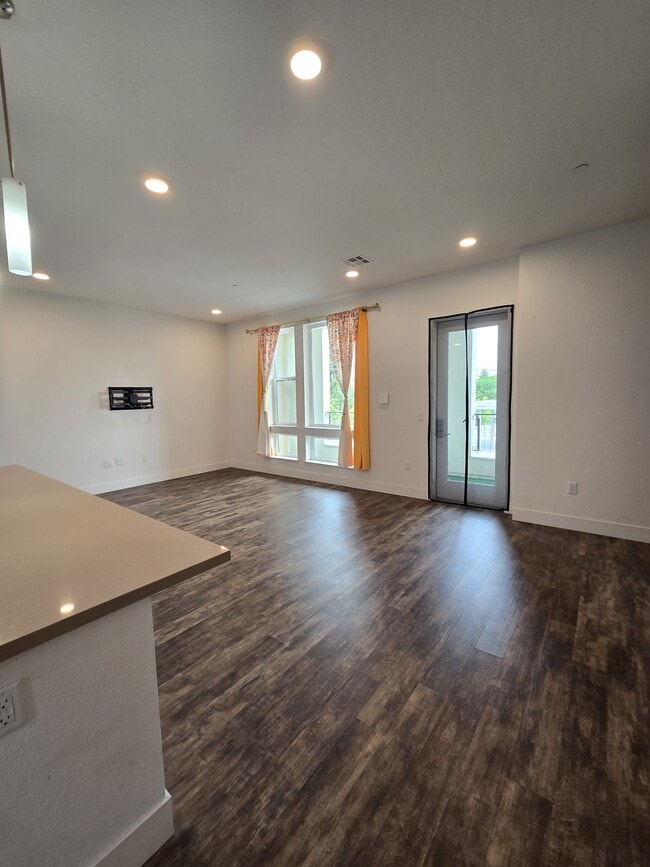 Building Photo - 3658 Capitol Ave Unit 316A Rental