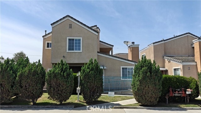 Building Photo - 907 W Mission Rd Unit A