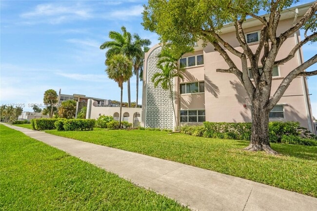 Photo - 141 NE 10th Ave Unit 23C