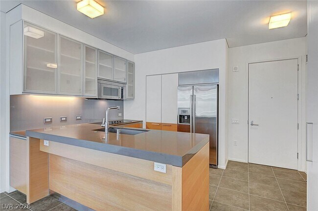 Building Photo - 3722 S Las Vegas Blvd Unit 2310