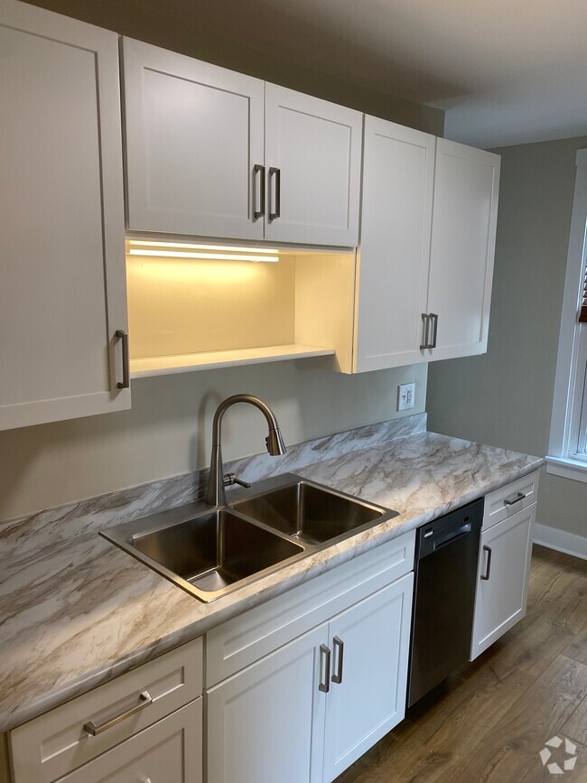 Building Photo - 642 Perrin Ave Unit 642 Perrin Ave Rental