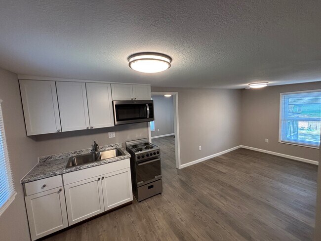 Photo - 106 S Urbana Ave Unit 1.5