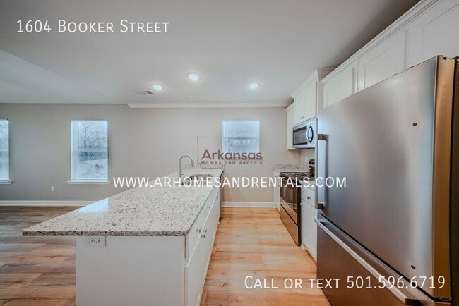 Photo - 1604 S Booker St
