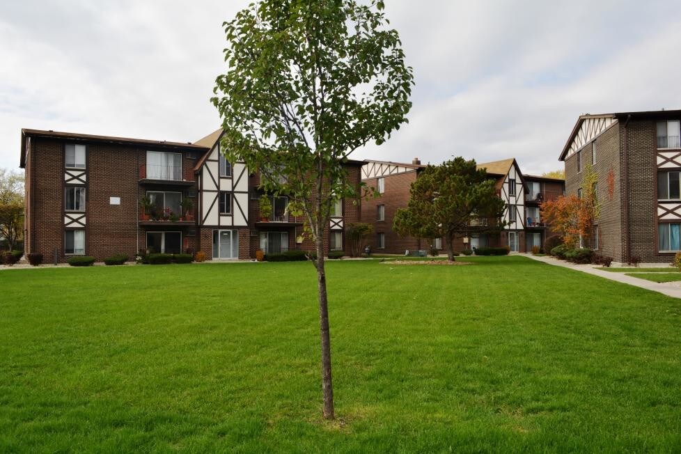 Photo - Crestline Villa Apartments