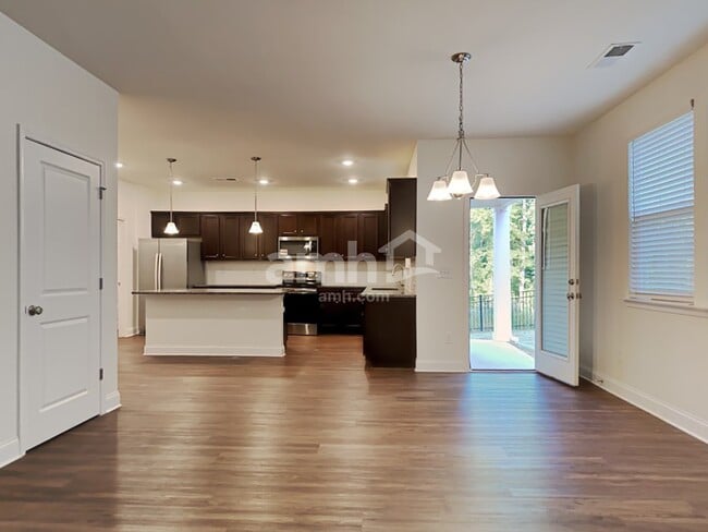 Photo - 111 Fairway Crossing Way