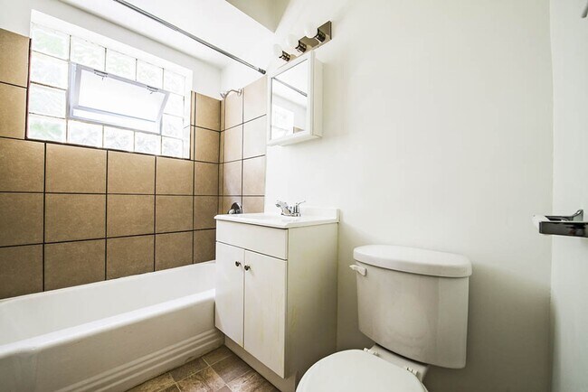 Photo - 8751 S Cottage Grove Chicago, IL 60619