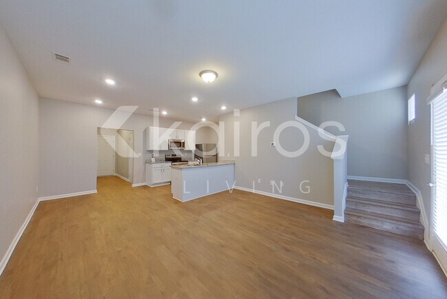 Photo - 153 Dudley Wy