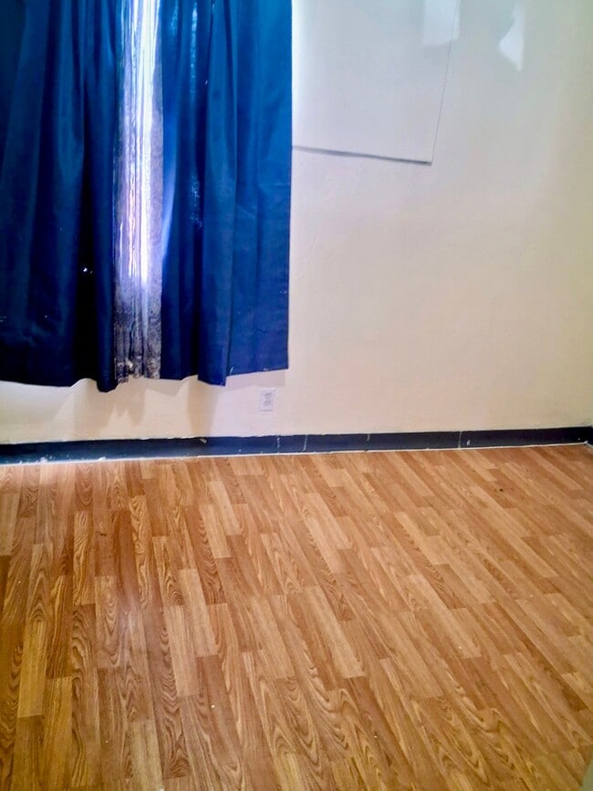 2016 W Broadway Ave Unit 1