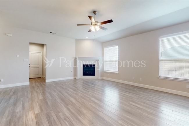 Photo - 3556 Walnut Rdg Dr