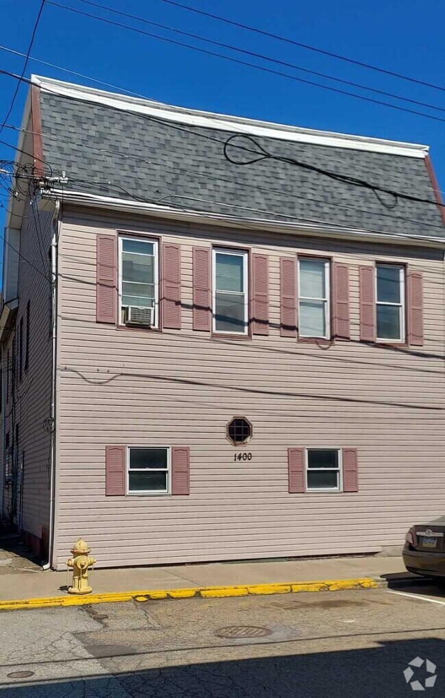Building Photo - 1400 Middle St Unit 1 Rental